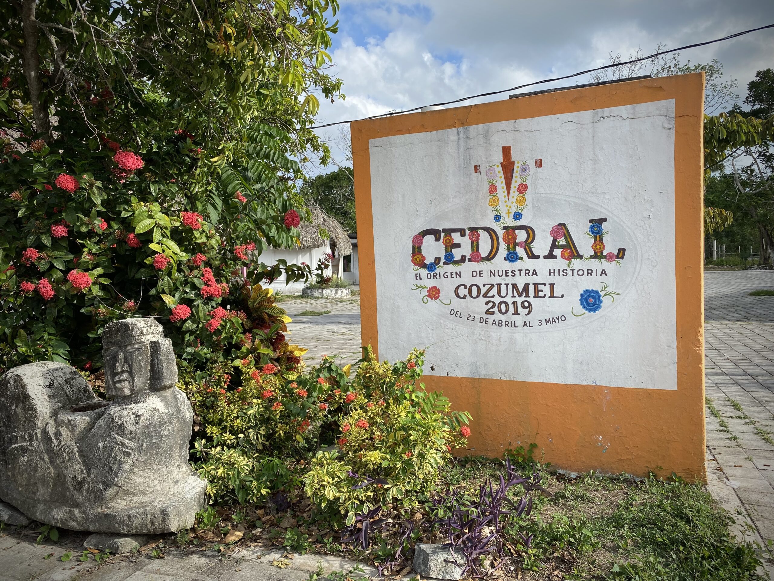 https://upload.wikimedia.org/wikipedia/commons/b/bd/El_Cedral%2C_Cozumel%2C_Quintana_Roo%2C_Mexico_Mayo_2021_-_01.jpg