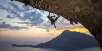 https://www.wallpapertip.com/wmimgs/42-426857_cool-climbing.jpg