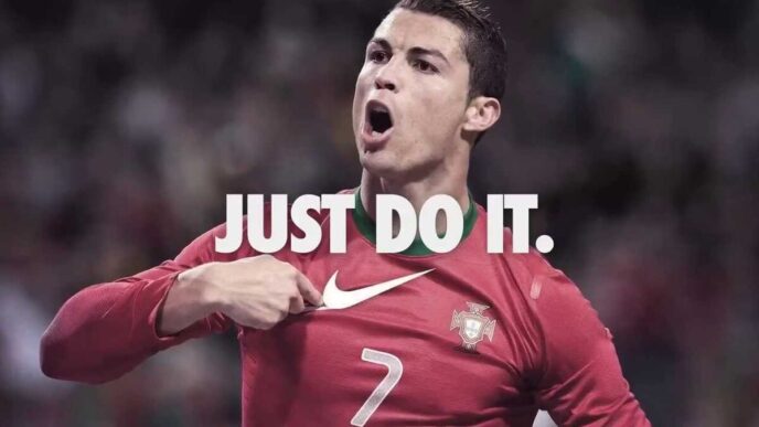 https://static.mercadonegro.pe/wp-content/uploads/2025/02/05095838/cristiano-ronaldo-en-un-comercial-de-nike.jpg